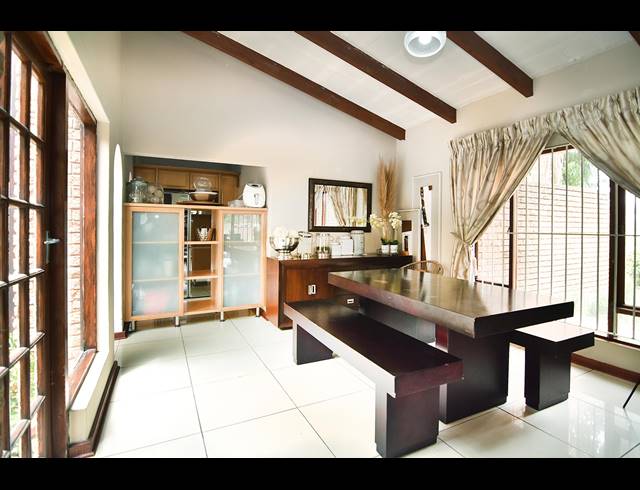 4 BEDROOM HOUSE FOR SALE IN RANDJESFONTEIN AH